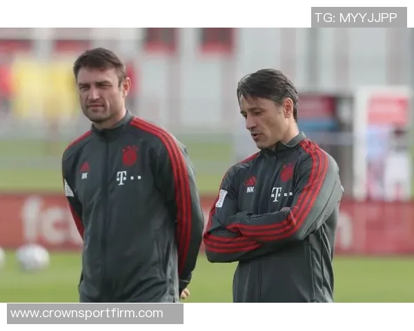 科瓦奇赞阿德耶米跳跃能力超凡如同飞翔的球员