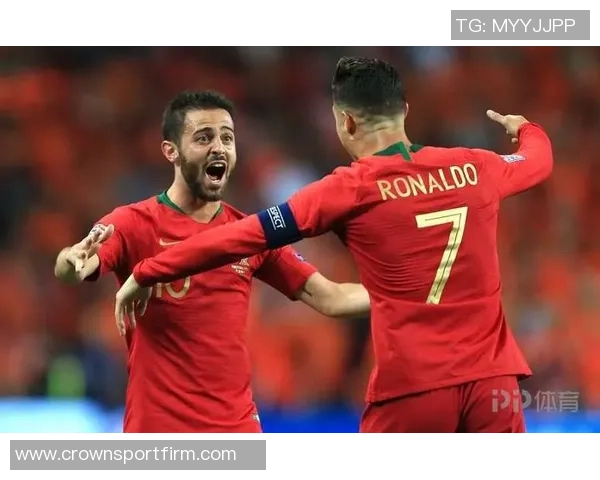 C罗将FIFA最佳投票权交给B席展现队长风范