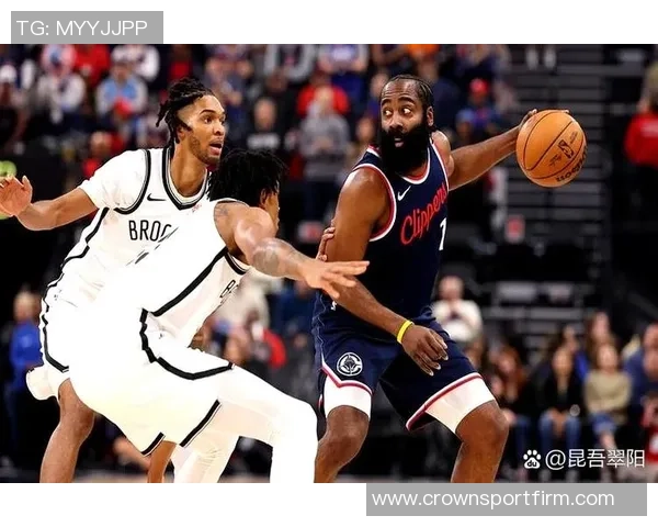 掘金自媒体调侃哈登布劳恩笑容满面快船季后赛大战七场引热议